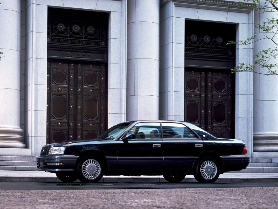  Toyota Crown 1995 года  (фото 16 из 18)